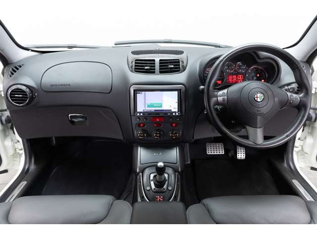 2010 Alfa Romeo GT – thumbnail 2
