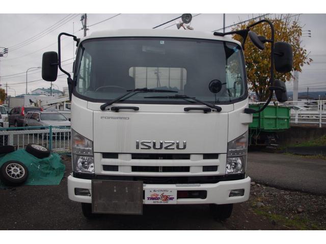 2009 Isuzu Forward – thumbnail 3