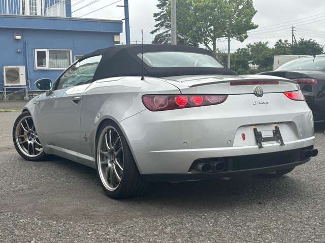 2009 Alfa Romeo Spider – thumbnail 4