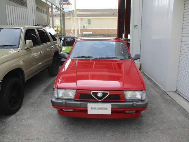 1990 Alfa Romeo 75 – thumbnail 2