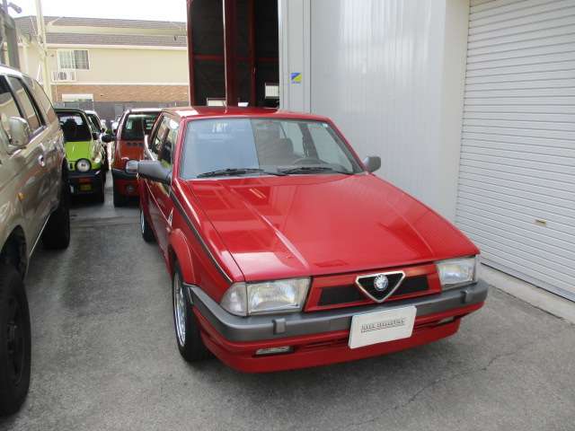 1990 Alfa Romeo 75 – thumbnail 4