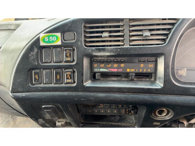 1999 Isuzu Forward – thumbnail 3