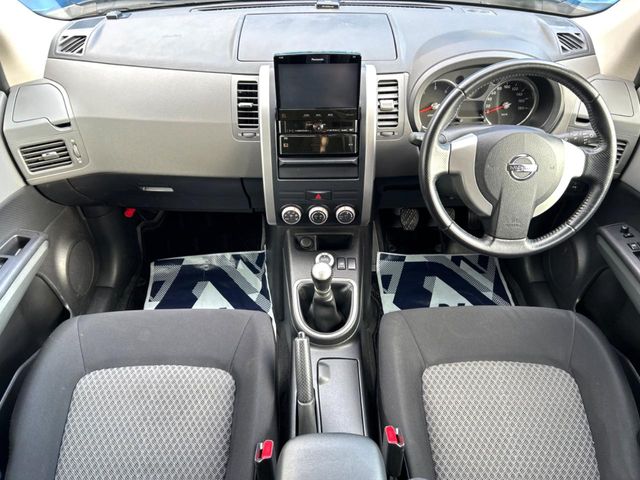 2009 Nissan X-Trail – thumbnail 2