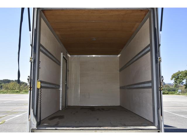 2003 Toyota Dyna – thumbnail 3