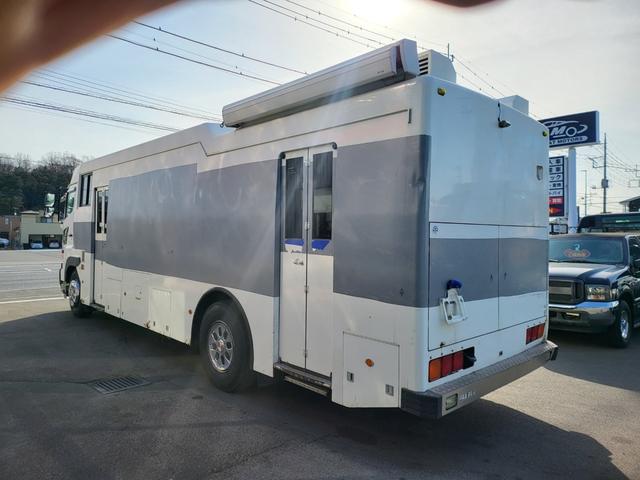 2009 Hino Profia – thumbnail 2