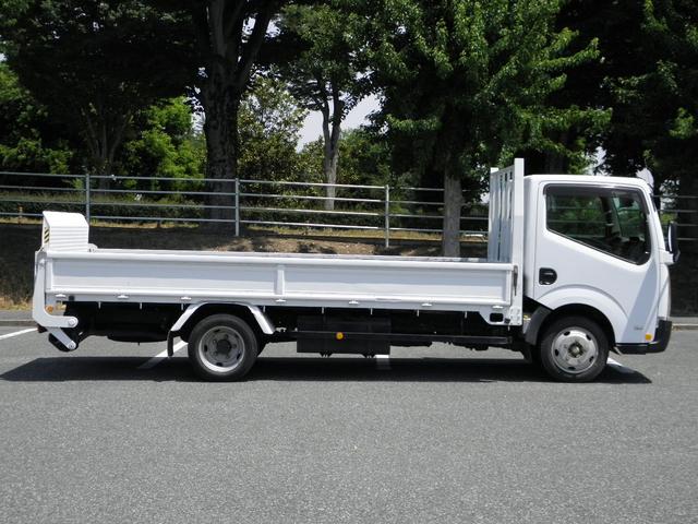 2009 Nissan Atlas – thumbnail 3
