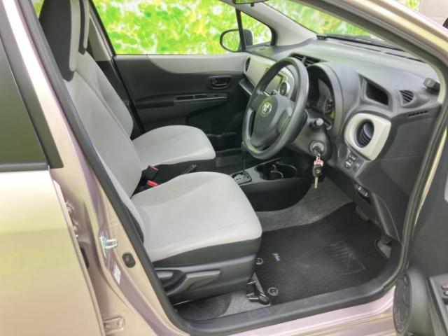 2011 Toyota Vitz – thumbnail 2