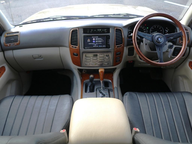 2003 Toyota Land Cruiser 100 – thumbnail 3