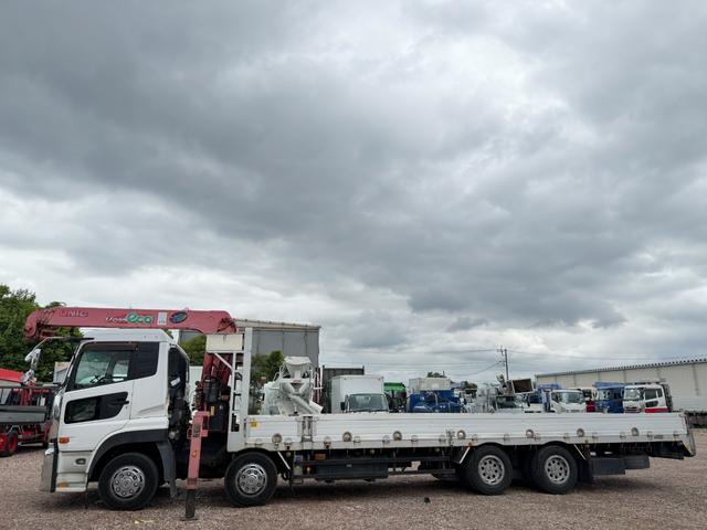 2008 UD Trucks Quon – thumbnail 3