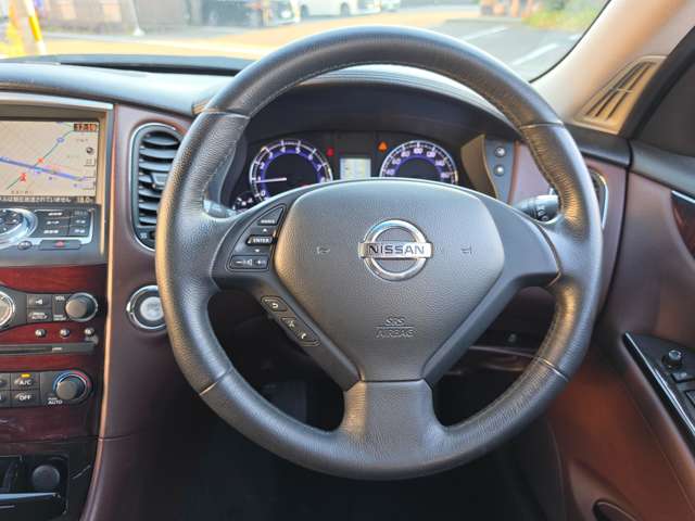 2011 Nissan Skyline Crossover – thumbnail 4