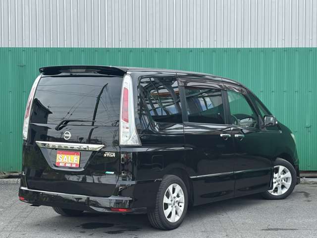 2011 Nissan Serena – thumbnail 2