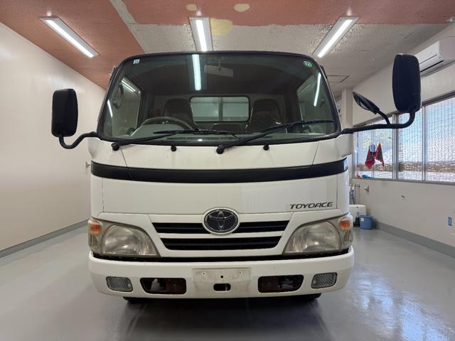 2011 Toyota ToyoAce – thumbnail 2
