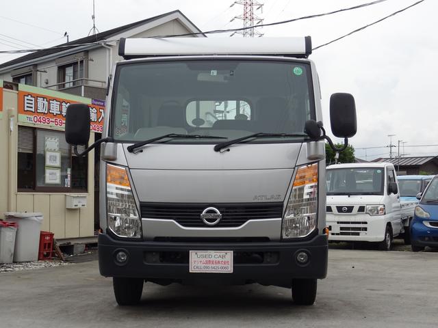 2011 Nissan Atlas – thumbnail 2