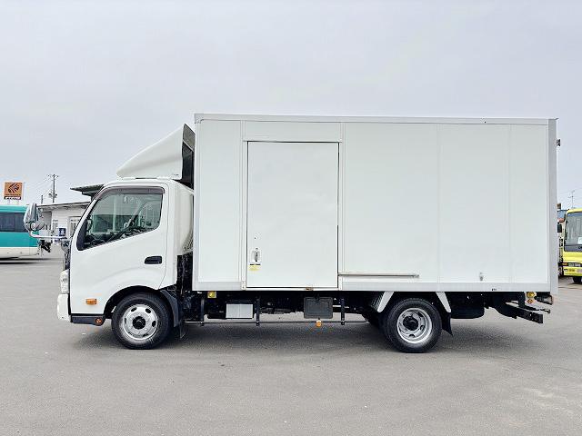 2011 Toyota Dyna – thumbnail 4