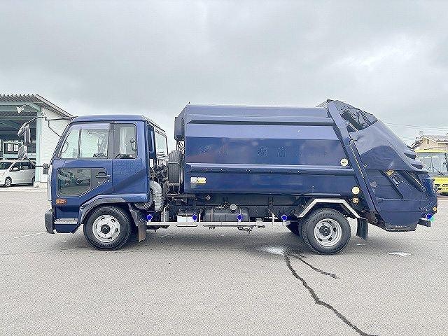 2003 UD Trucks Condor – thumbnail 4