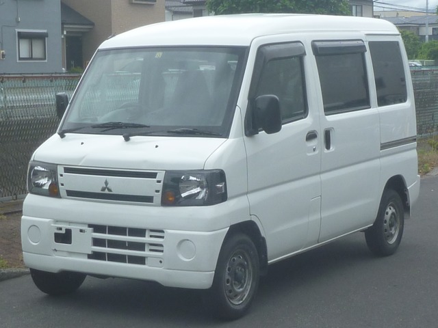 2011 Mitsubishi Minicab Van