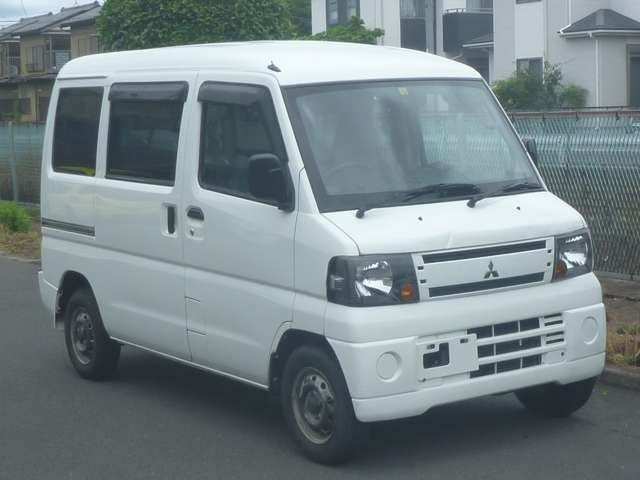 2011 Mitsubishi Minicab Van – thumbnail 3