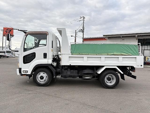 2011 Isuzu Forward – thumbnail 4