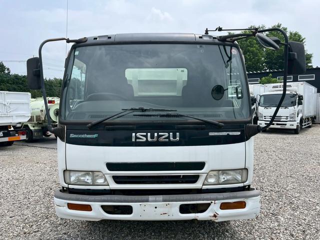 2004 Isuzu Forward – thumbnail 2