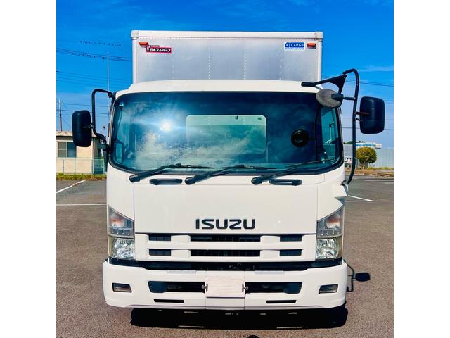 2011 Isuzu Forward – thumbnail 2