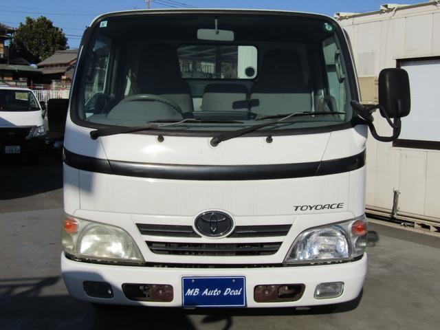 2010 Toyota ToyoAce – thumbnail 2