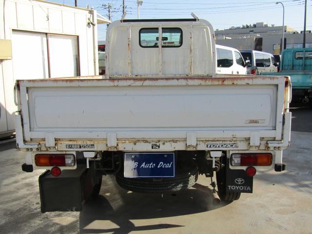 2010 Toyota ToyoAce – thumbnail 3