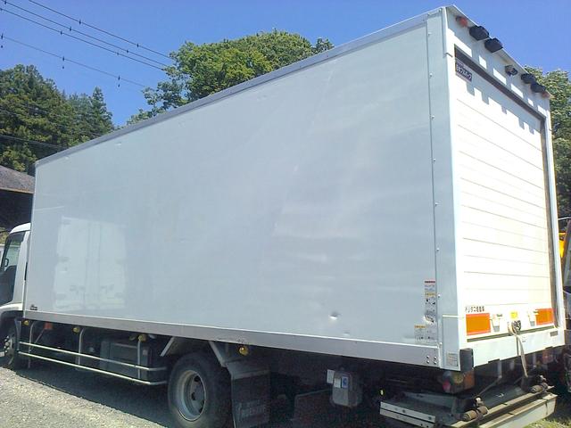 2005 Isuzu Forward – thumbnail 3