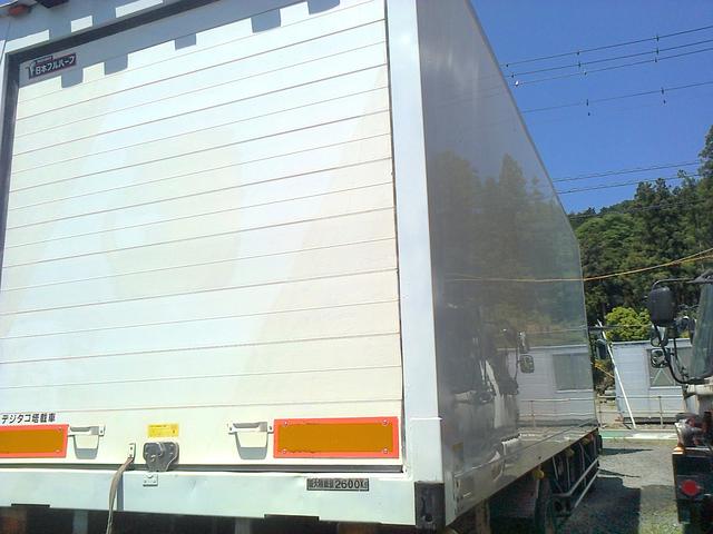 2005 Isuzu Forward – thumbnail 4
