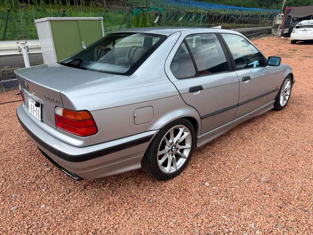 1997 BMW 3 Series – thumbnail 4