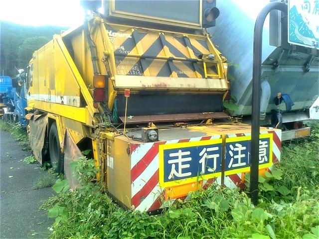 2004 Isuzu Forward – thumbnail 4