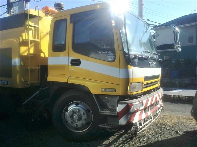 2005 Isuzu Forward – thumbnail 2