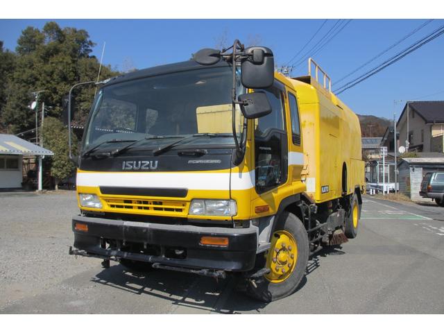 2004 Isuzu Forward – thumbnail 2