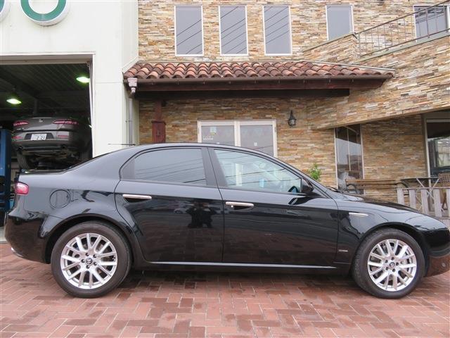 2009 Alfa Romeo 159 – thumbnail 4