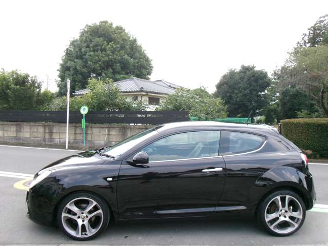 2011 Alfa Romeo MiTo – thumbnail 4