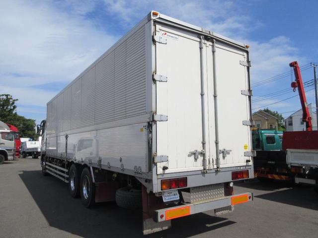 2010 Mitsubishi Fuso Super Great – thumbnail 2