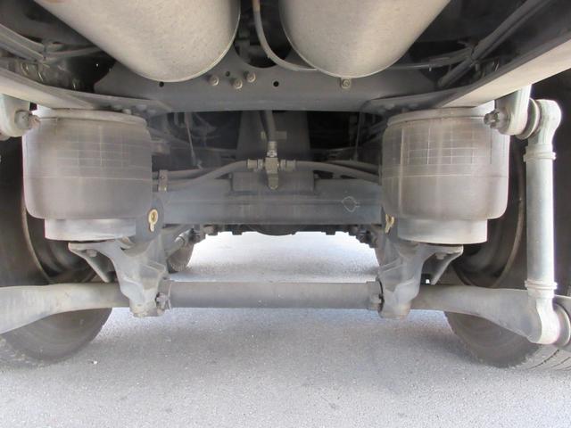 2010 Mitsubishi Fuso Super Great – thumbnail 4
