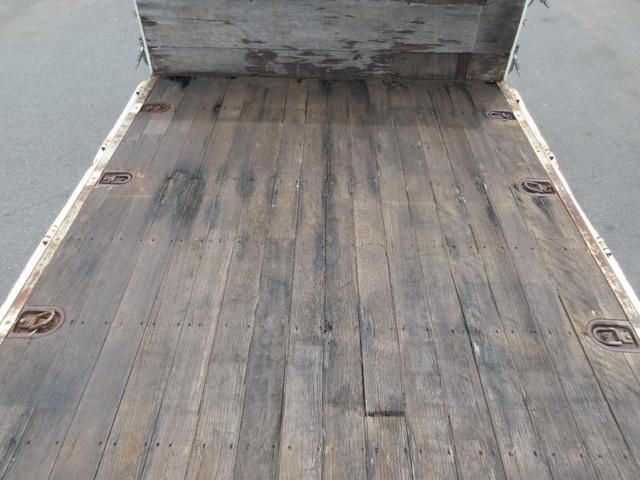 2010 Isuzu Forward – thumbnail 3