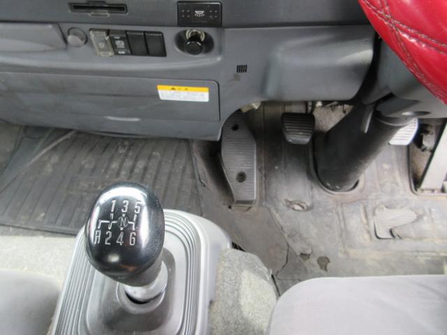 2010 Isuzu Forward – thumbnail 4