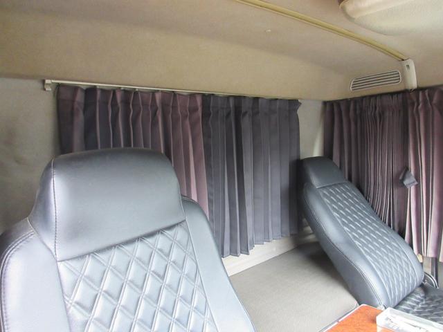 2005 Isuzu Forward – thumbnail 3