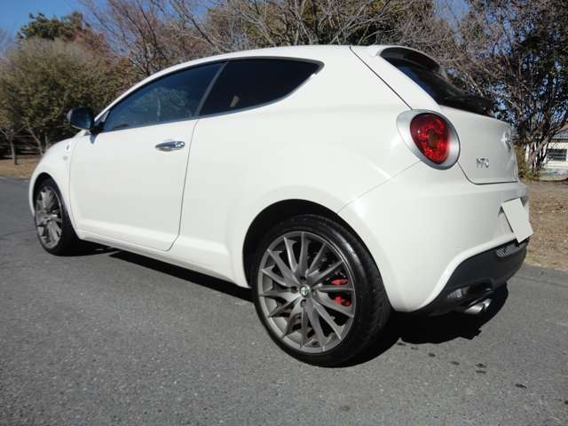 2010 Alfa Romeo MiTo – thumbnail 2