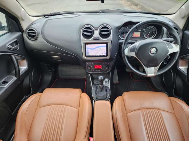 2010 Alfa Romeo MiTo – thumbnail 2