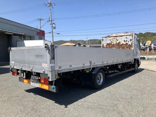 2010 Isuzu Forward – thumbnail 2