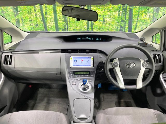 2011 Toyota Prius – thumbnail 2