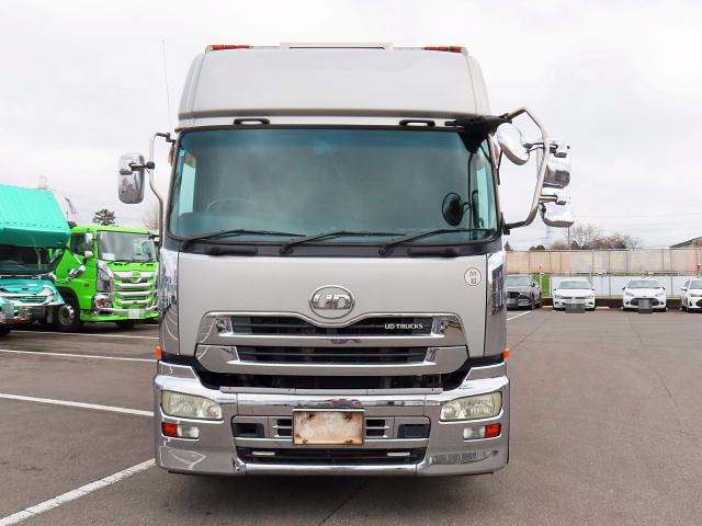 2011 UD Trucks Quon – thumbnail 3