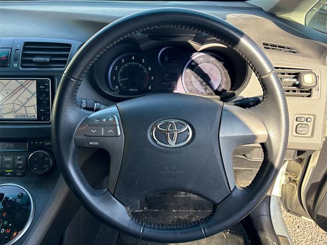 2009 Toyota Mark X Zio – thumbnail 2