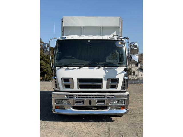 2001 Isuzu Giga – thumbnail 2