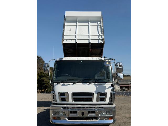 2001 Isuzu Giga – thumbnail 3