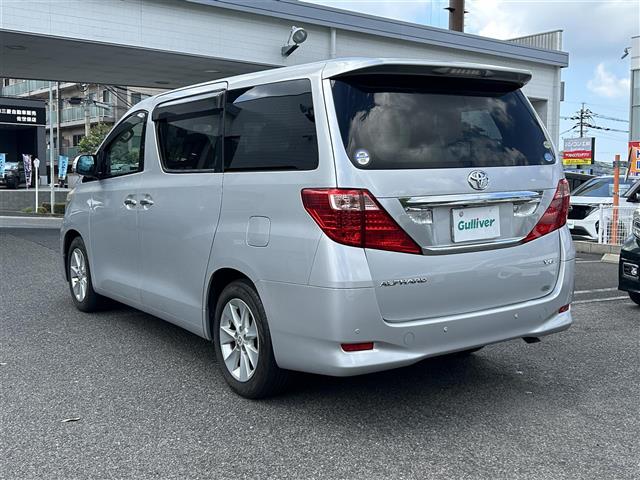 2009 Toyota Alphard – thumbnail 4