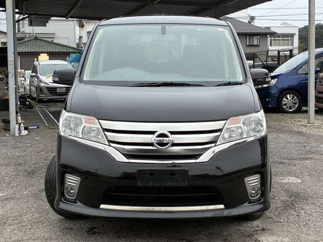2011 Nissan Serena – thumbnail 2