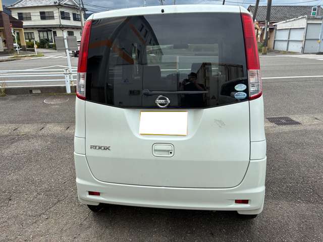 2010 Nissan Roox – thumbnail 4